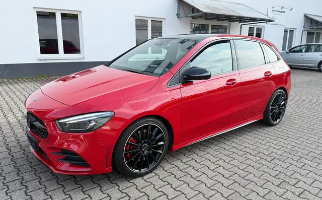 Mercedes-Benz B 250 AMG LINE NAVI/PANO/AHK/R KAM