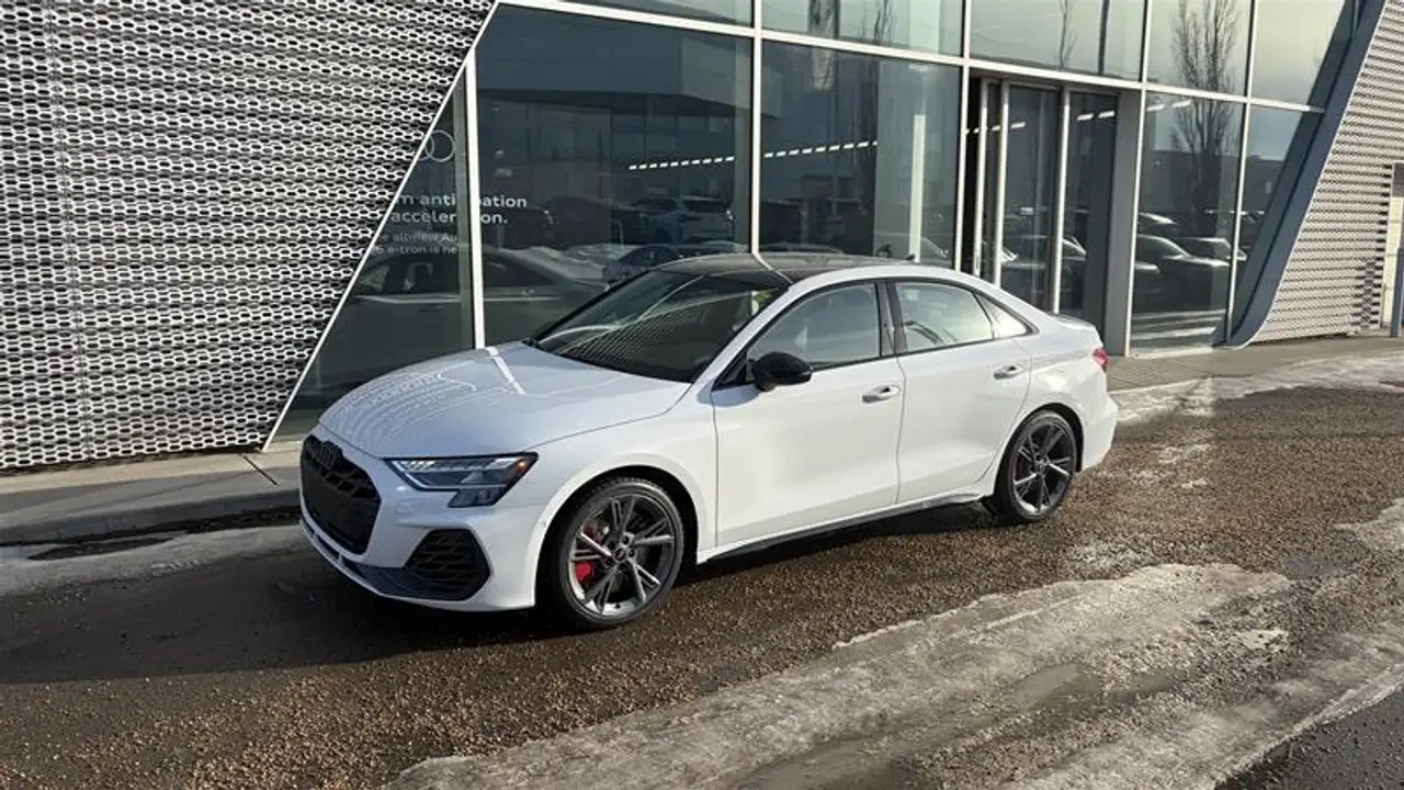 Audi S3 снимка Audi S3