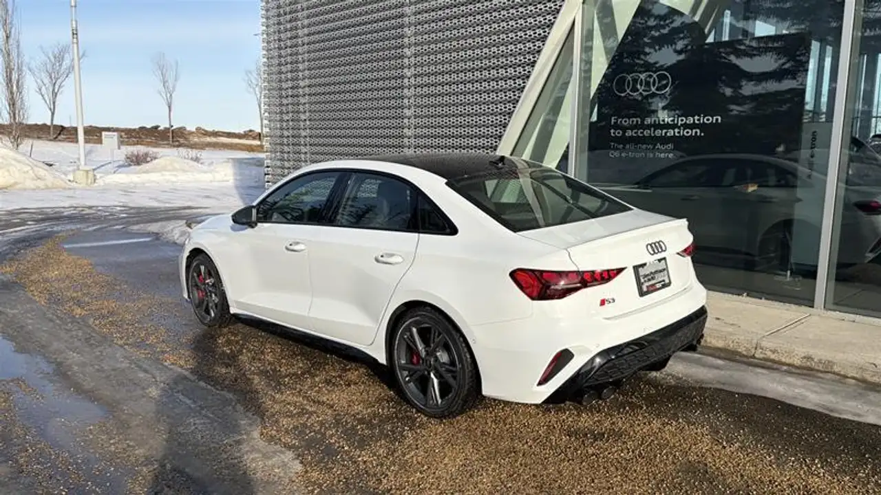 Audi S3 снимка Audi S3
