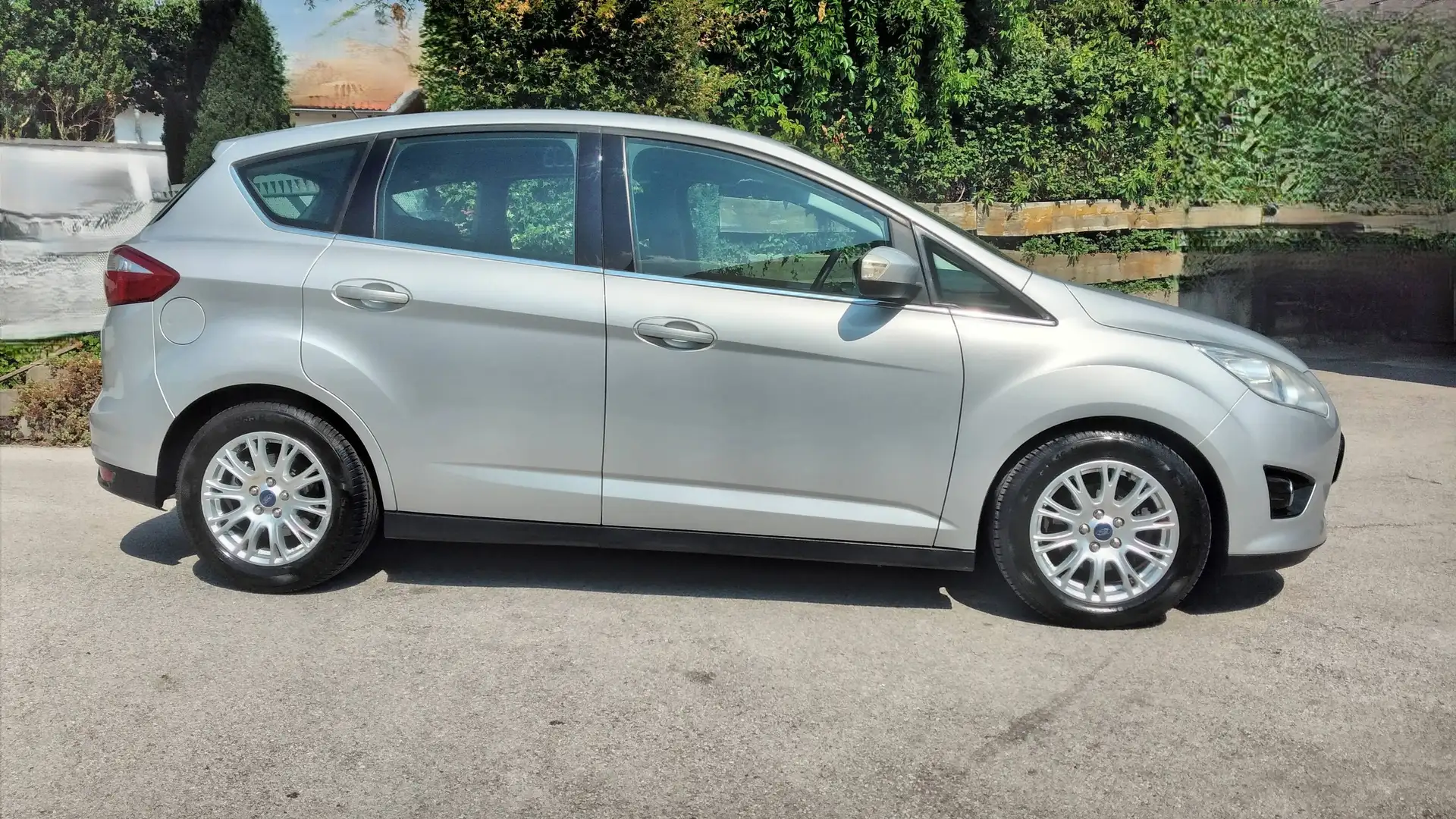 Ford C-Max C-MAX Titanium 1,6 TDCi Pickerl bis 06/2027 Silber - 1