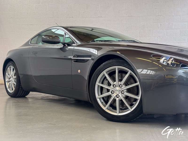 Photo du véhicule Aston Martin Vantage