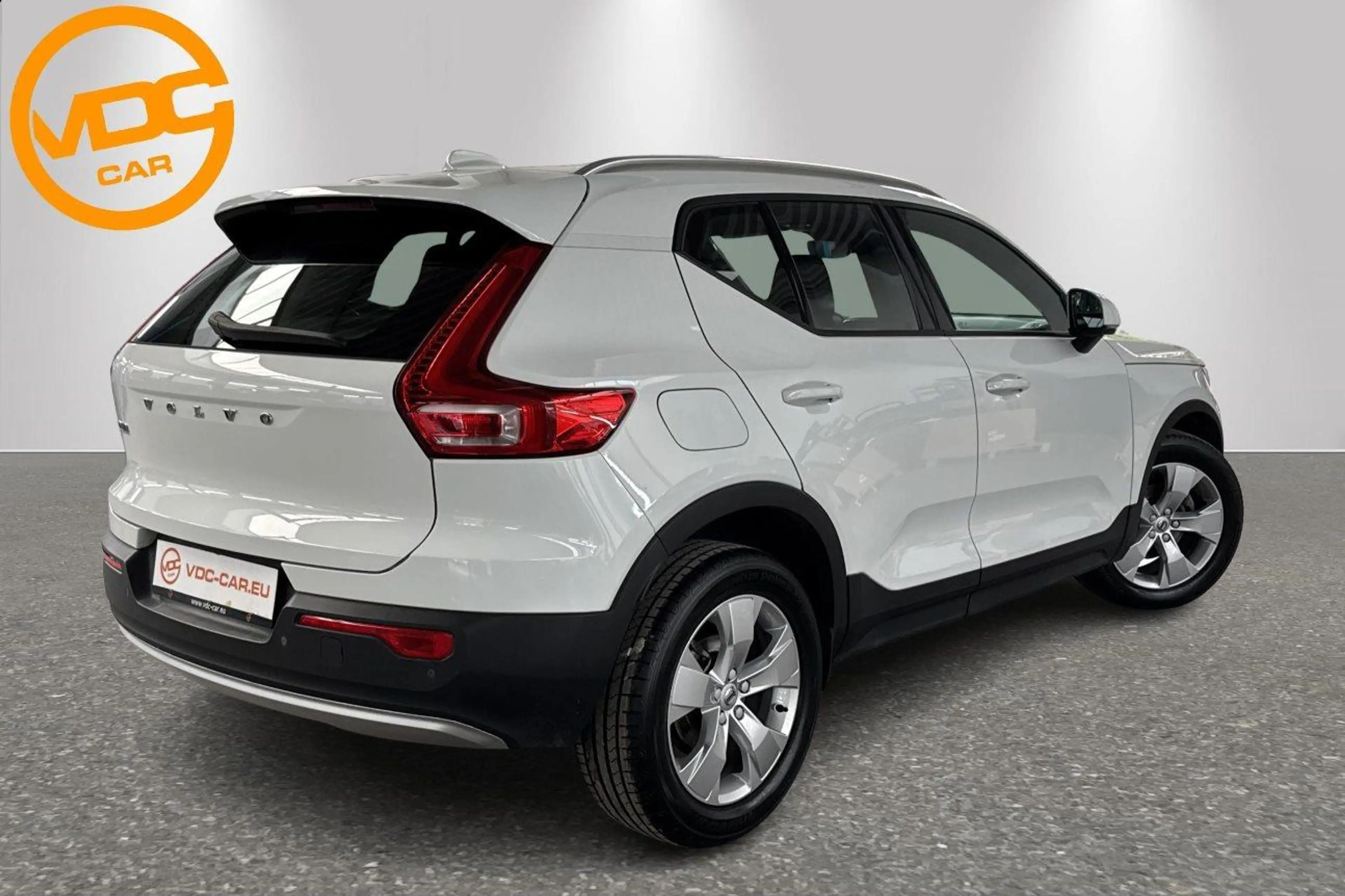 Volvo XC40 T2 — photo 3