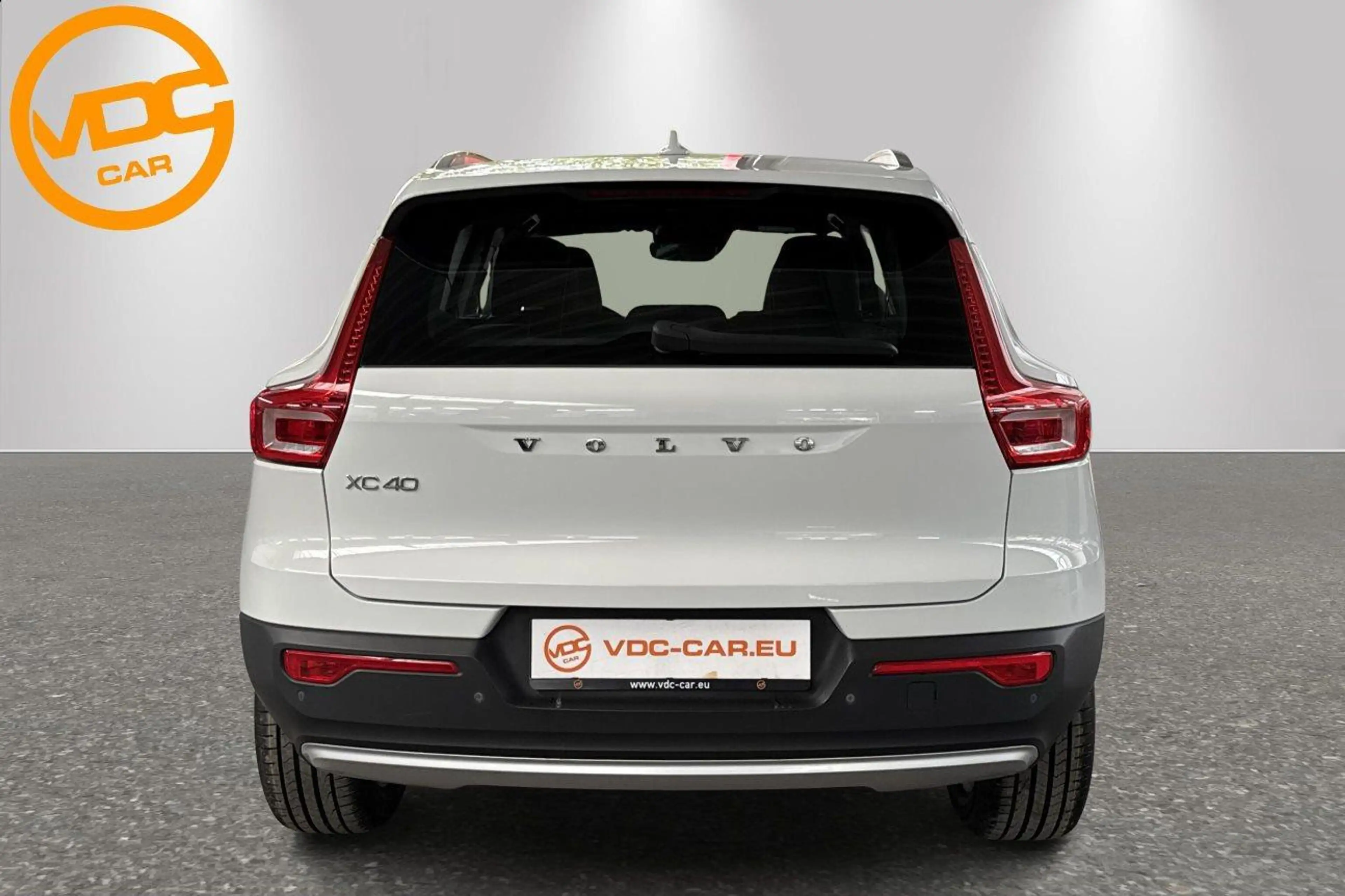 Volvo XC40 T2 — photo 7