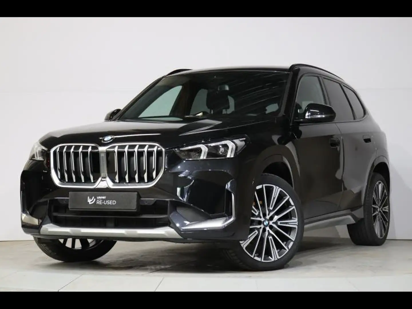BMW X1 sDrive18i xLine Zwart - 2