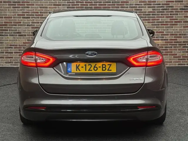 Ford Mondeo view 7