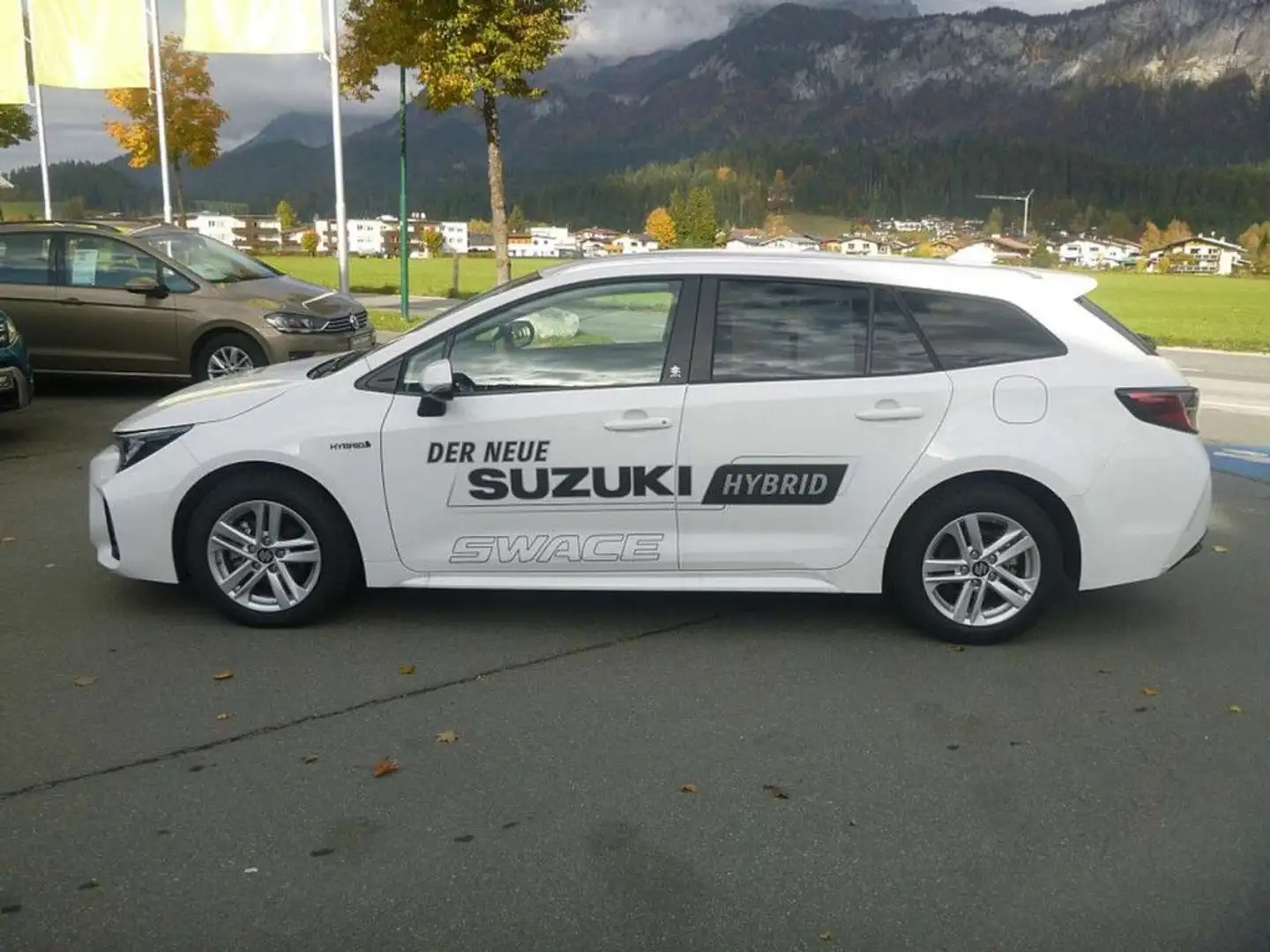 Suzuki Swace 1,8 HEV E-CVT Shine Blanc - 2