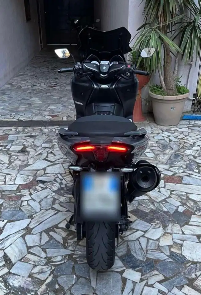Yamaha Tmax 560