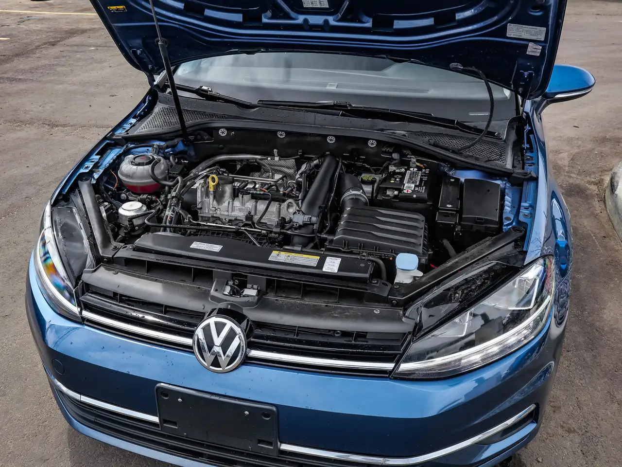 Volkswagen Golf снимка Volkswagen Golf