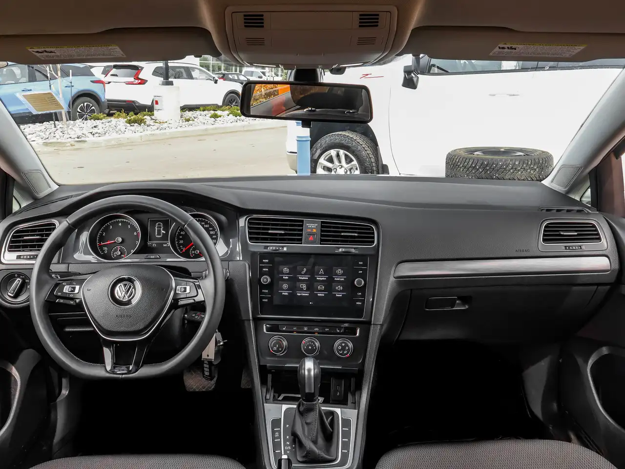Volkswagen Golf снимка Volkswagen Golf