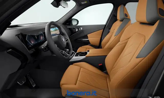 BMW X3 view 5