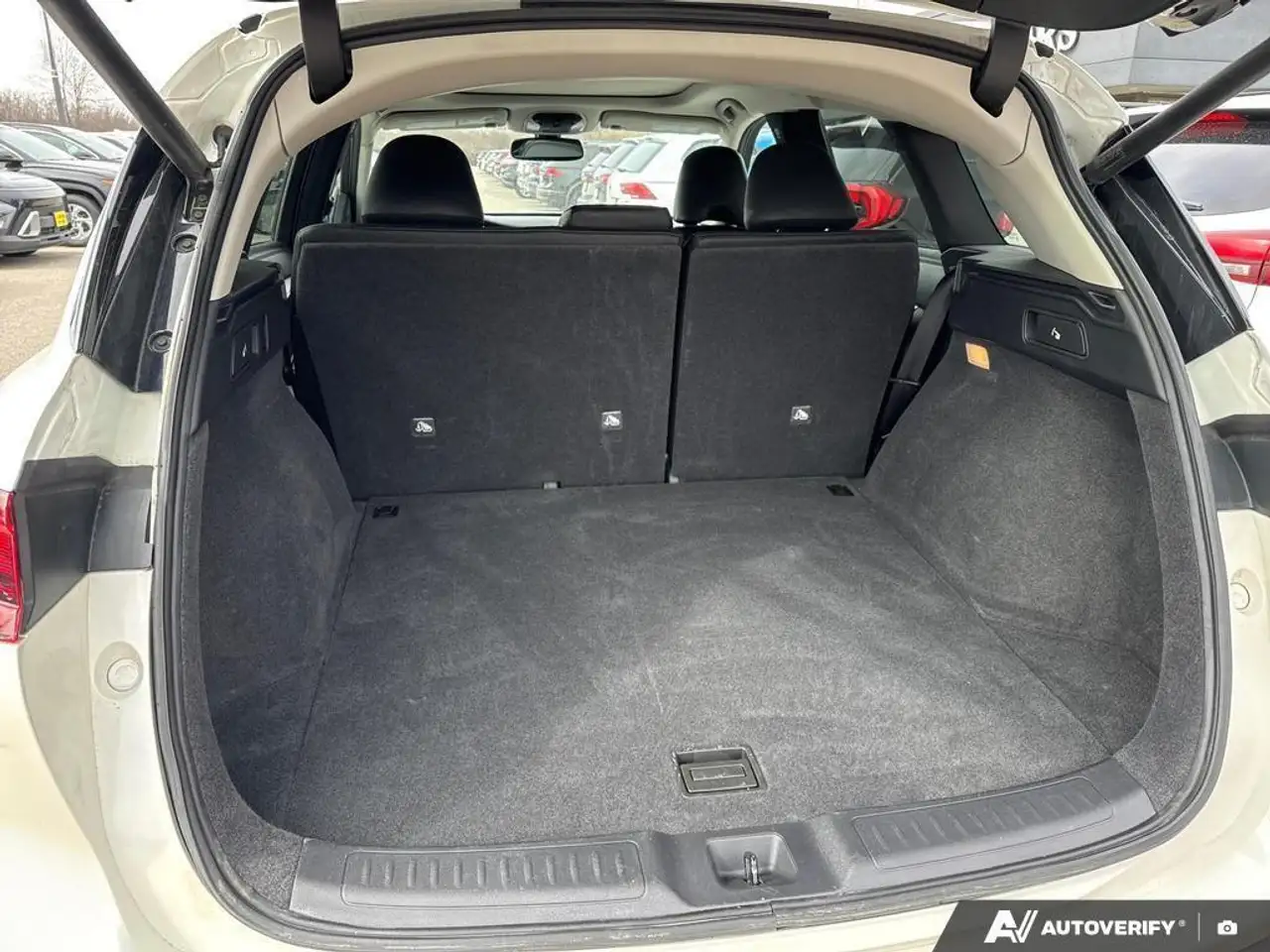Infiniti QX50 снимка Infiniti QX50