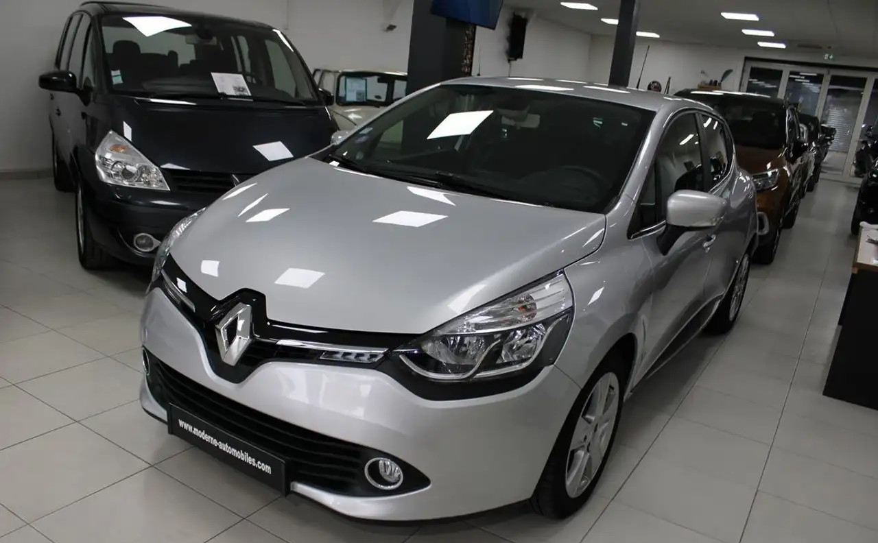 Renault Clio IV 1.2 TCE 120CH ENERGY INTENS EDC EURO6