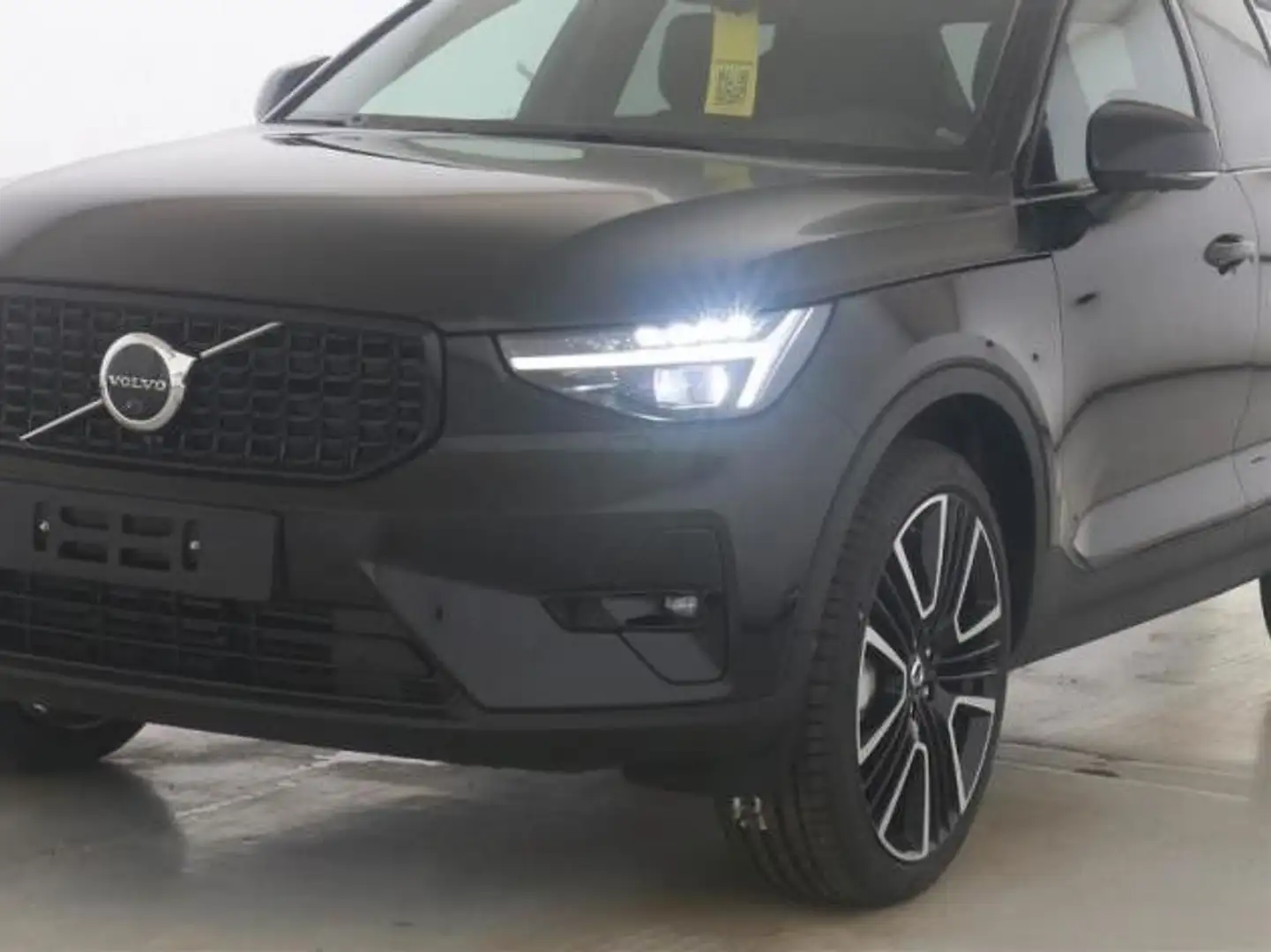 Volvo XC40 B4 Benzin 2WD Ultra Dark DKG/AHK/21"/Pixel Zwart - 2