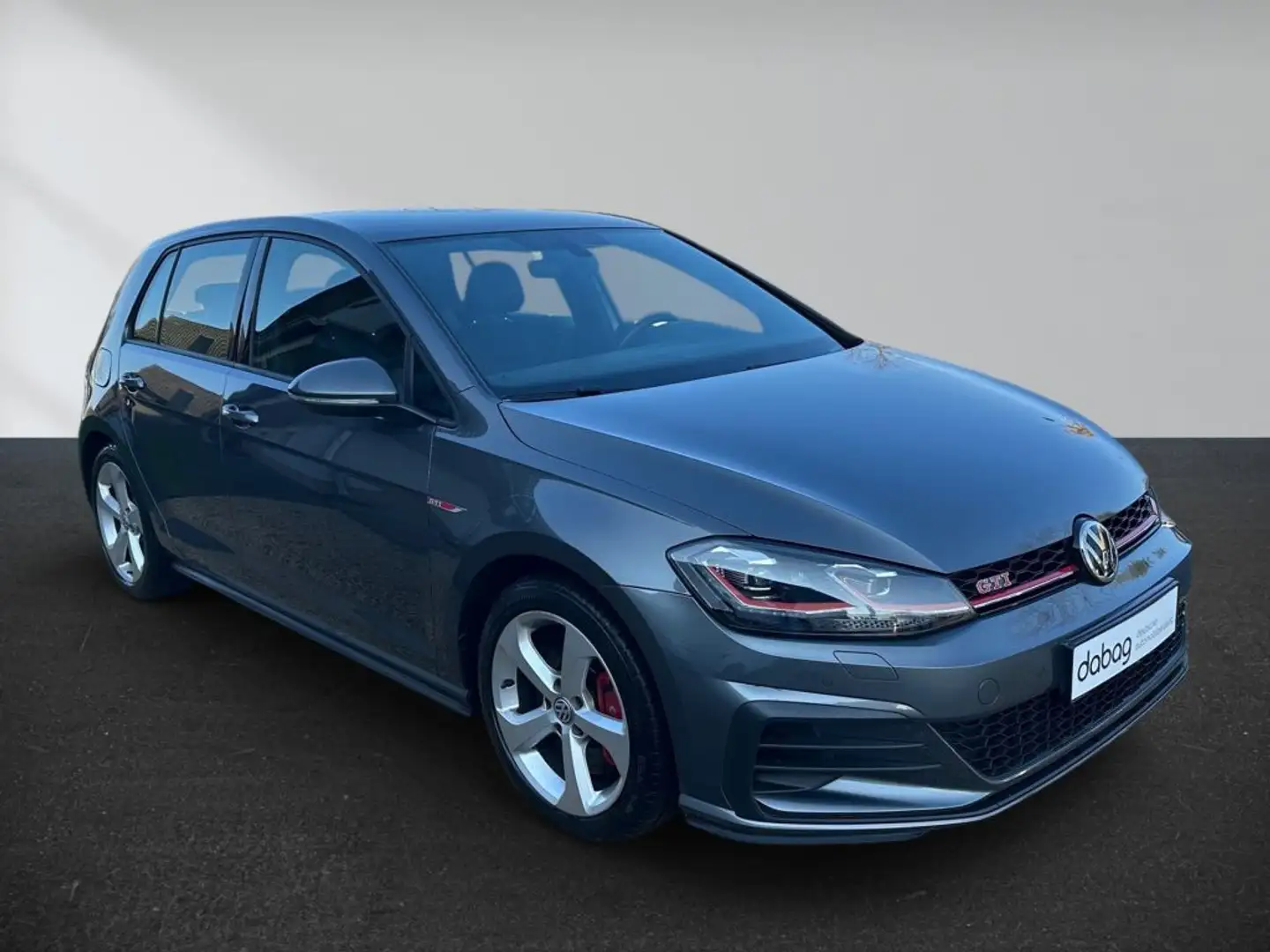 Volkswagen Golf GTI 2.0 TSI DSG Performance - 2