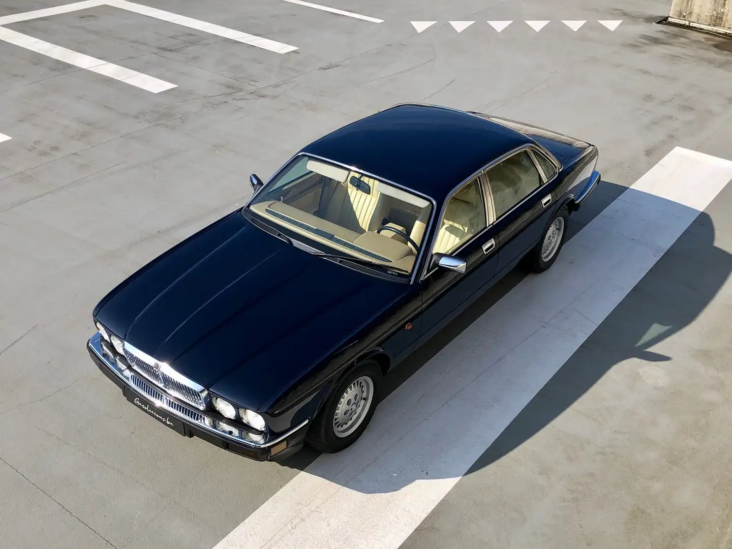 Jaguar XJ40 23.932km ! 100% original - first paint Blue - 1