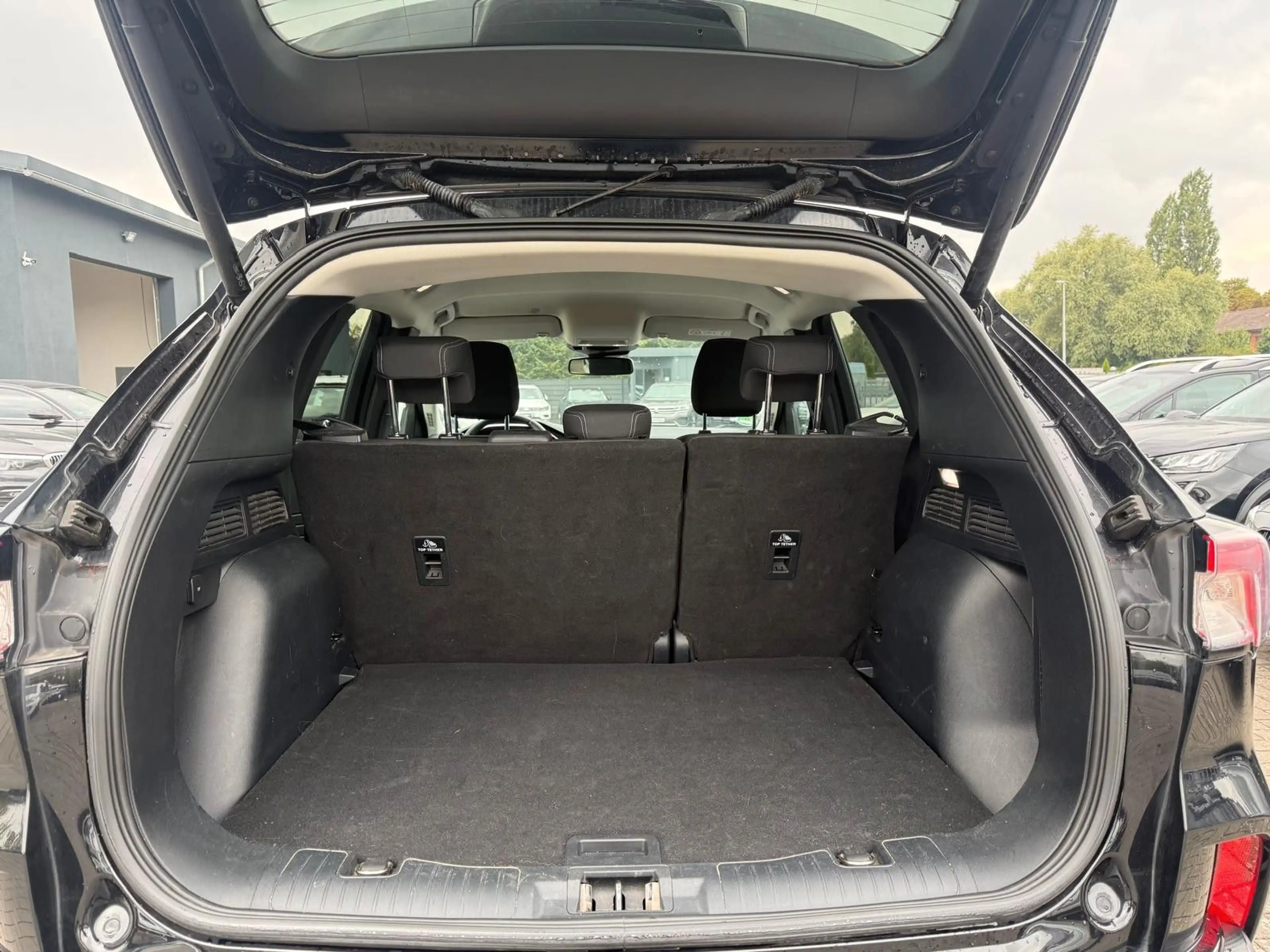 Ford Kuga DIGITAL*LED*NAV*SHZ*ACC*CAM* — photo 14