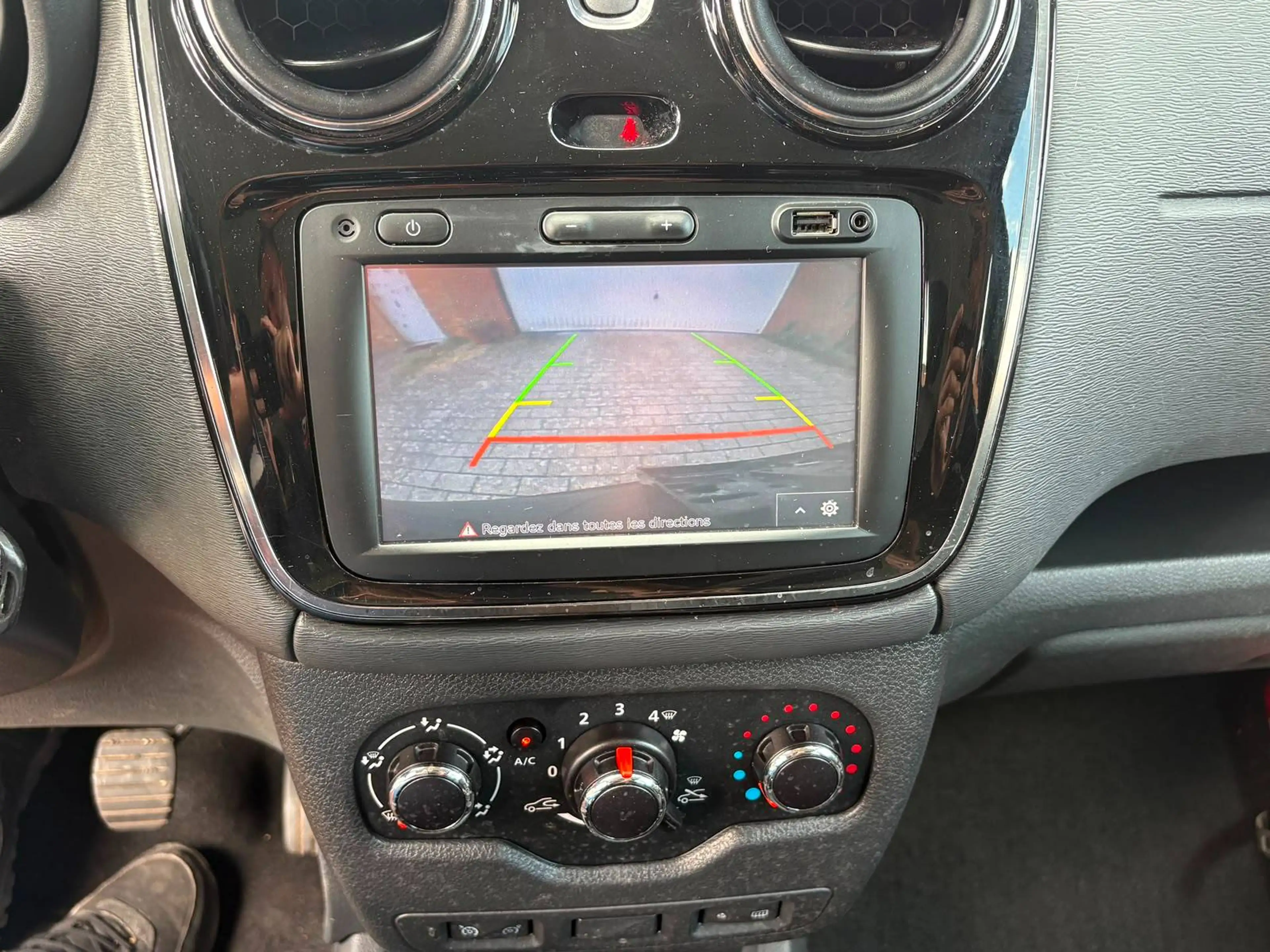 Dacia Lodgy 1.5 dCi Clim GPS Camera Nouvelle courroie Euro 6d — photo 11