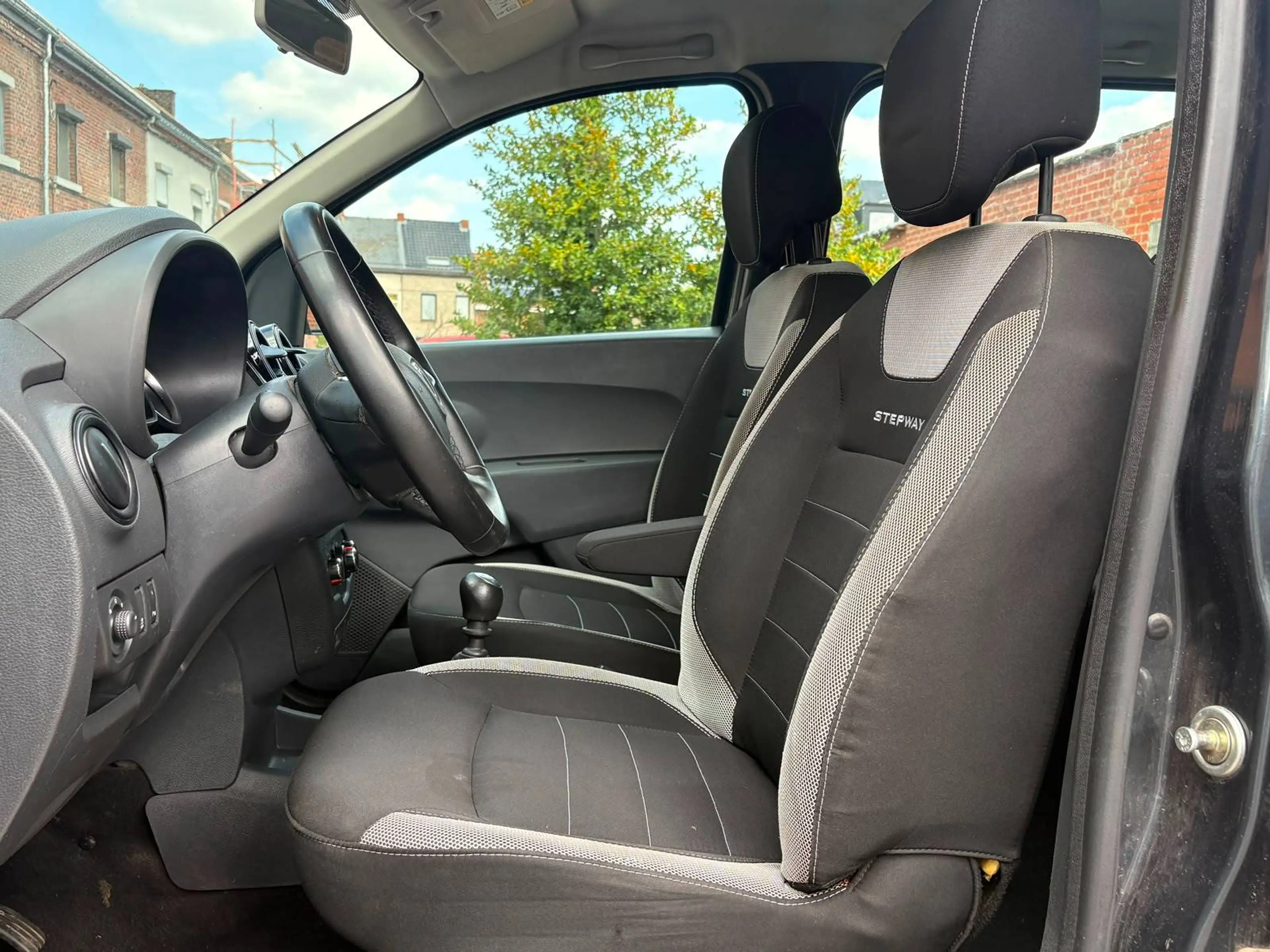 Dacia Lodgy 1.5 dCi Clim GPS Camera Nouvelle courroie Euro 6d — photo 7