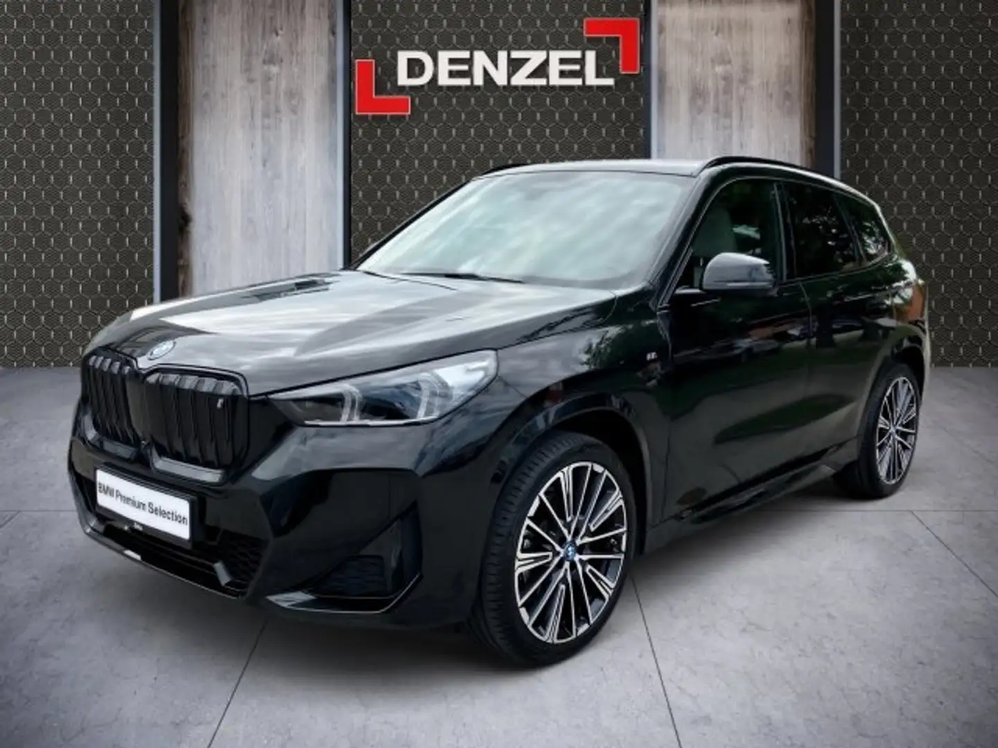 BMW iX1 xDrive30 64,7kWh Noir - 1