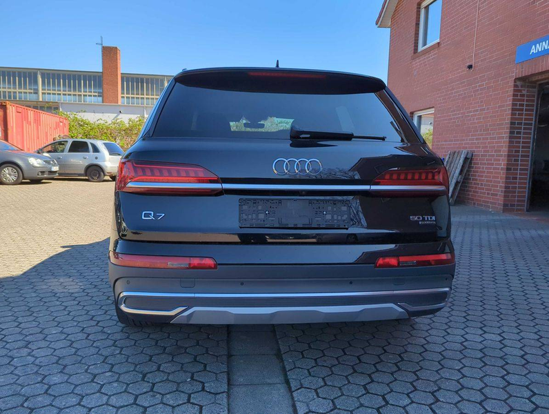 Audi Q7 50 TDI quattro basis — photo 3