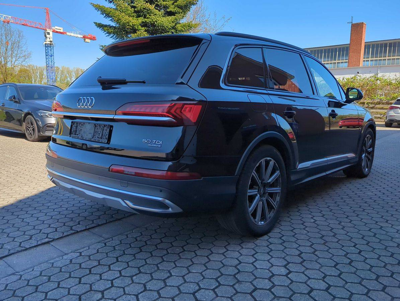 Audi Q7 50 TDI quattro basis — photo 4
