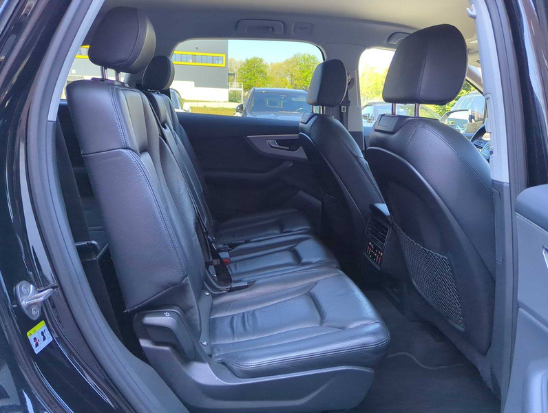 Audi Q7 50 TDI quattro basis — photo 9