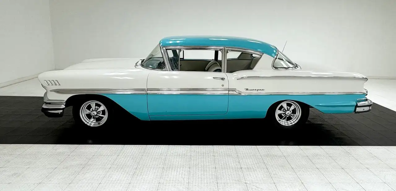 Chevrolet 2 Door Sedan, foto 2
