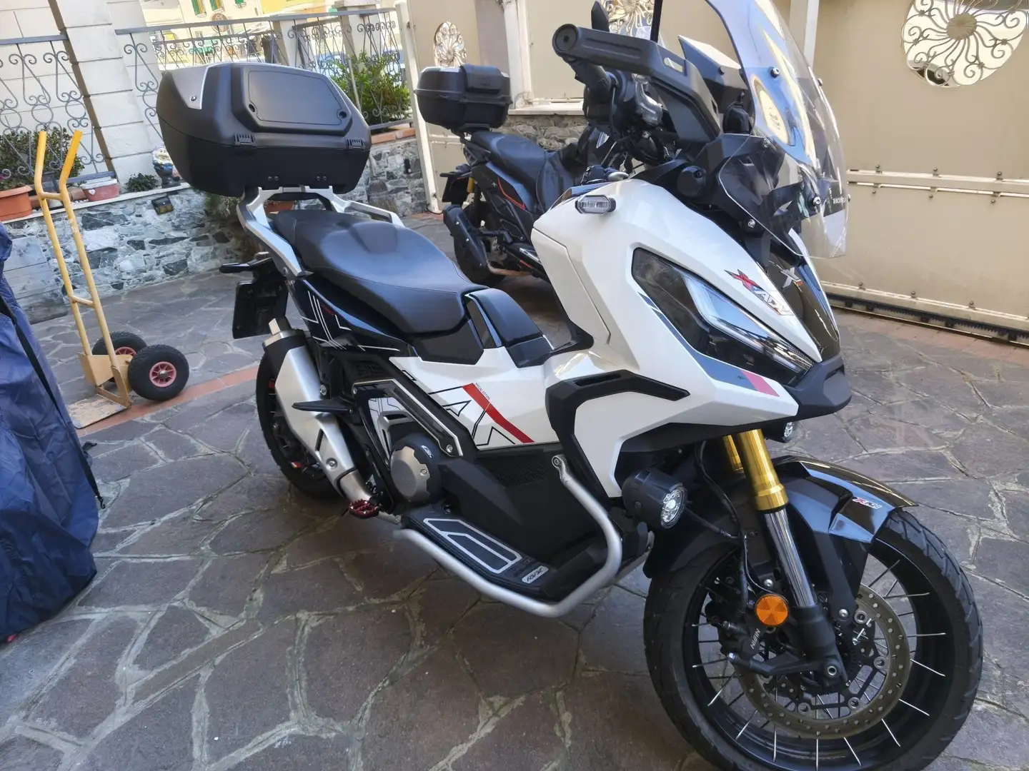 Honda X-ADV - 2