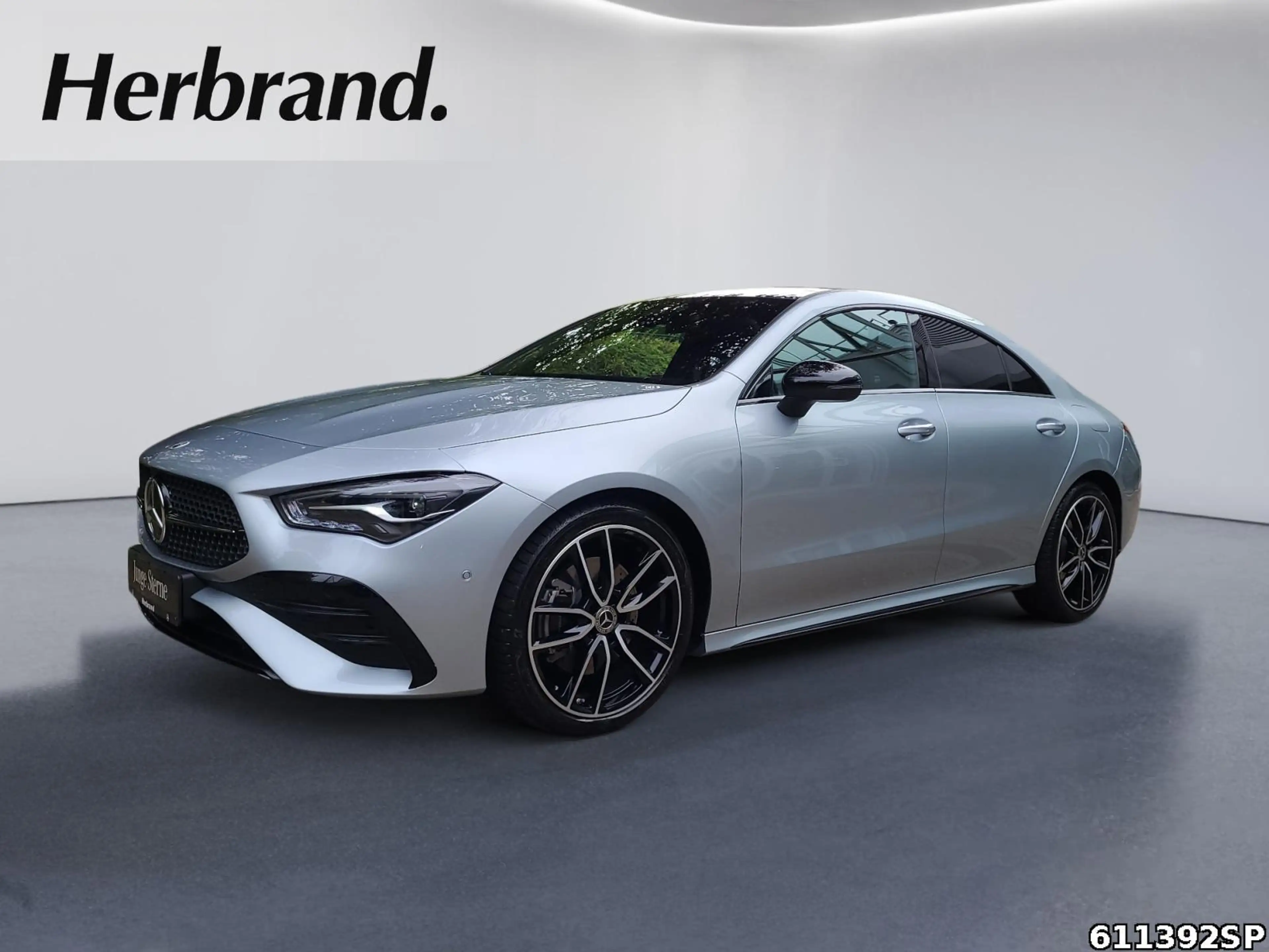Mercedes-Benz CLA 200 AMG NIGHT PANO KAMERA DISTRONIC LED
