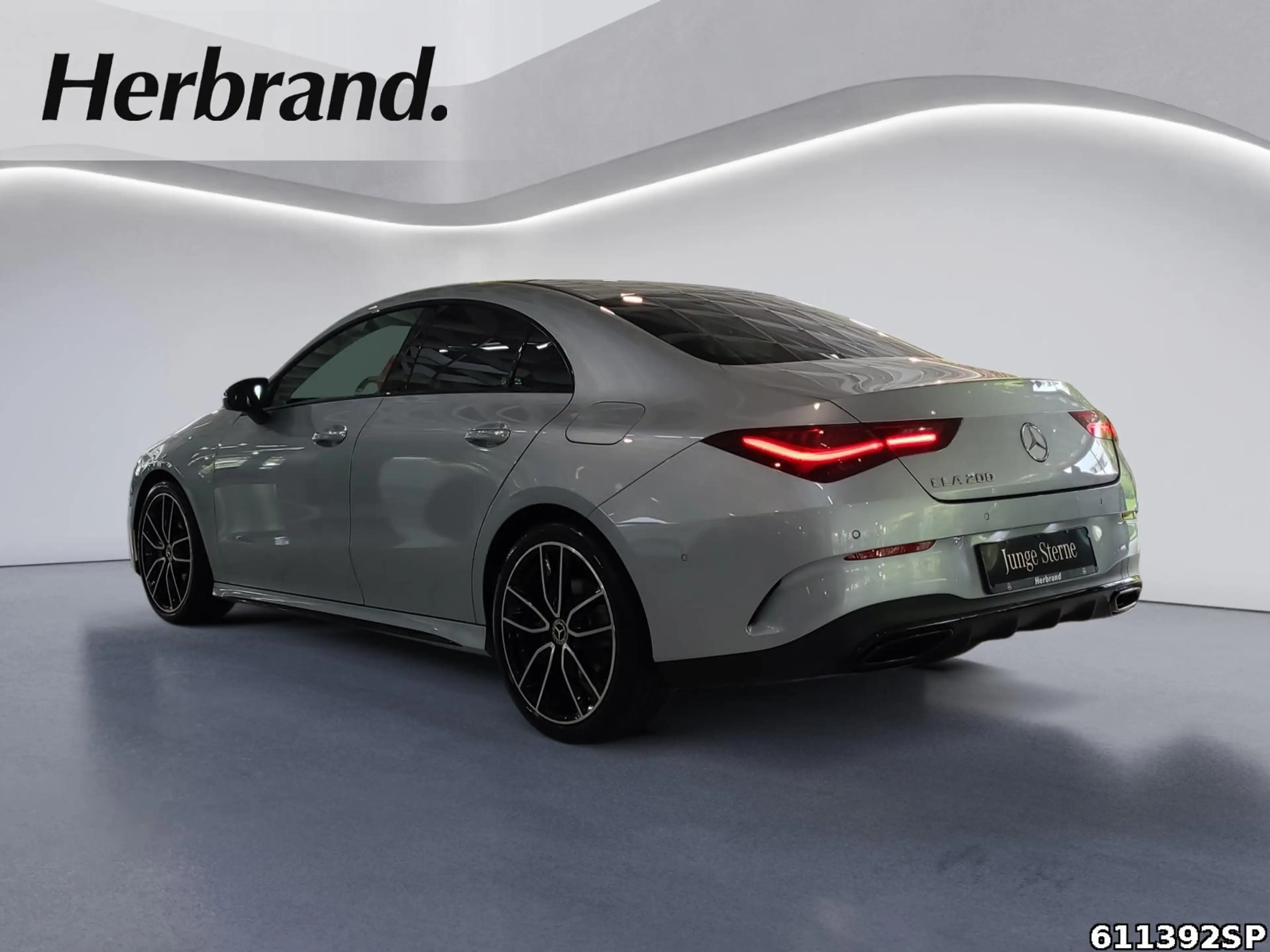 Mercedes-Benz CLA 200 AMG NIGHT PANO KAMERA DISTRONIC LED — photo 4
