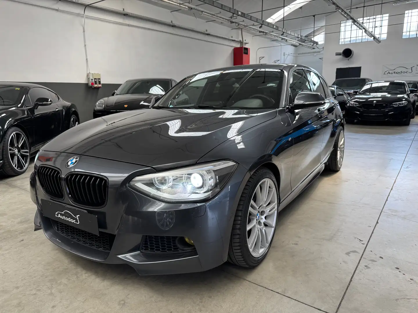 BMW 118 d 5p Msport auto Gris - 1