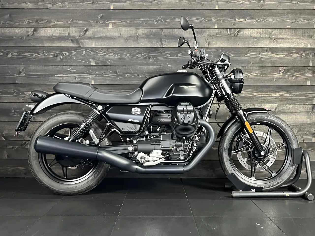 Moto Guzzi V 850