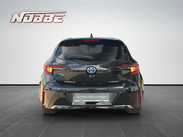 Toyota Corolla view 4