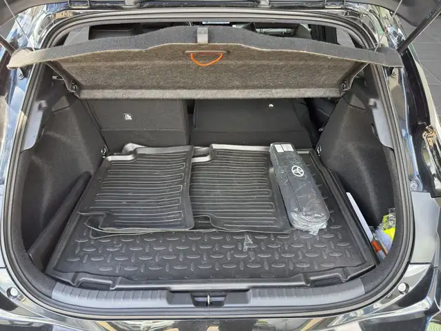 Toyota Corolla view 16