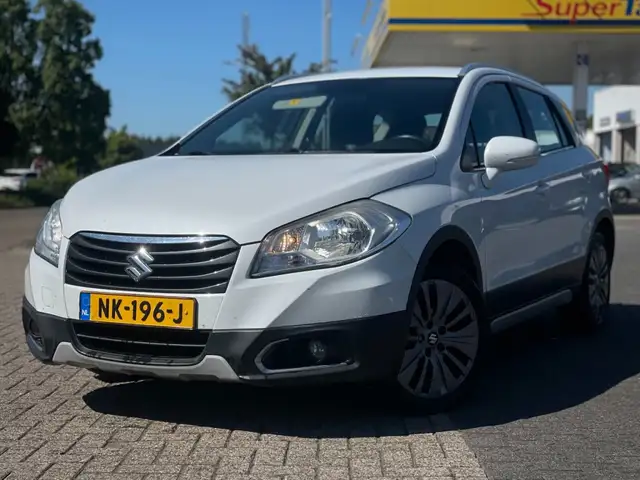 Suzuki SX4 S-Cross 1.6 EXCLUSIVE TREKHAAK CRUISE ECC