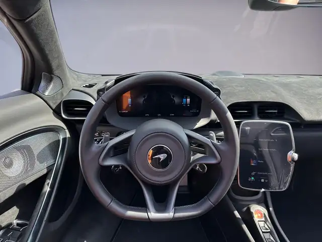 Mclaren Artura view 9