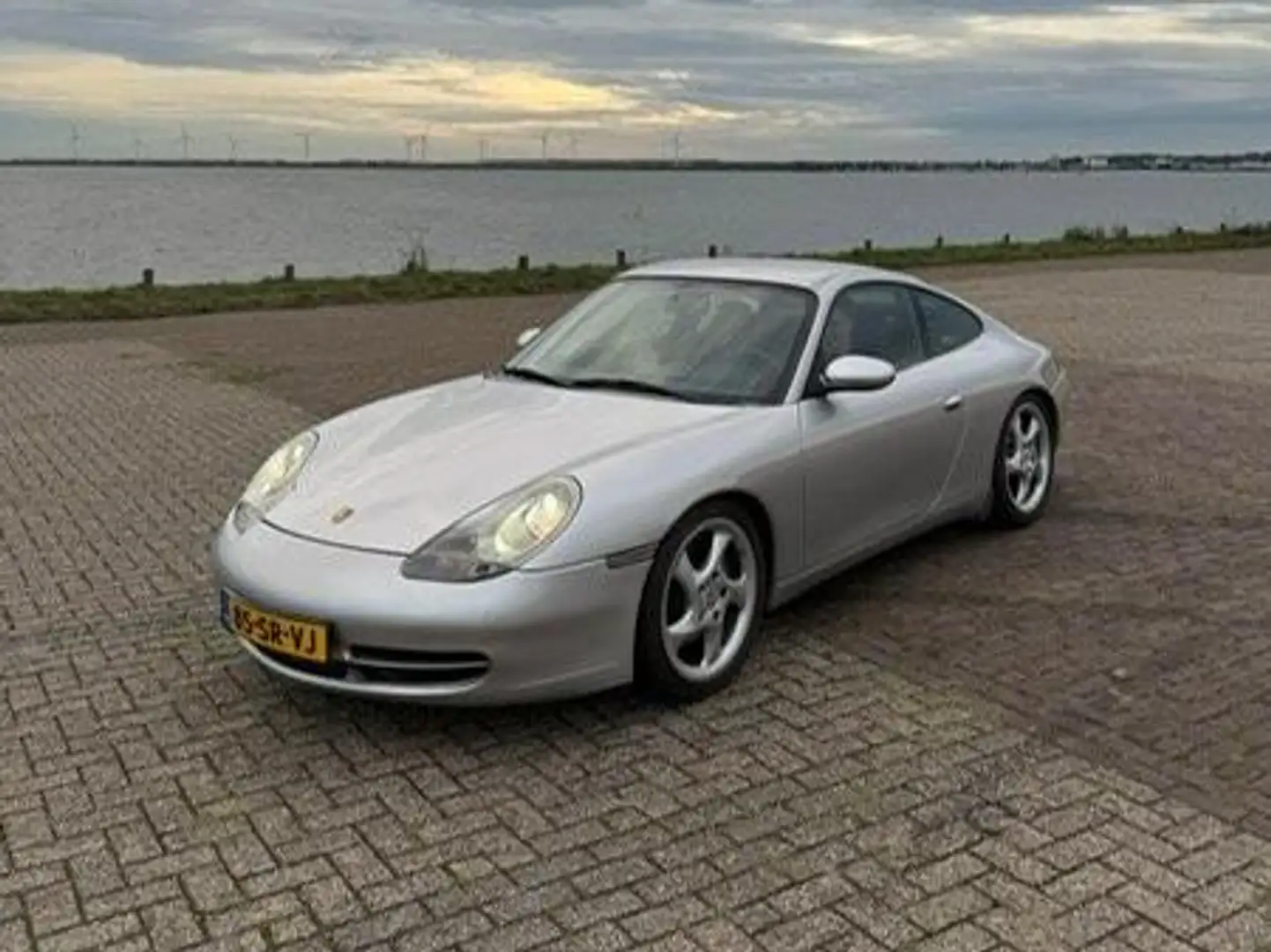 Porsche 996 Carrera 2 3.4 Coupé Zilver - 1