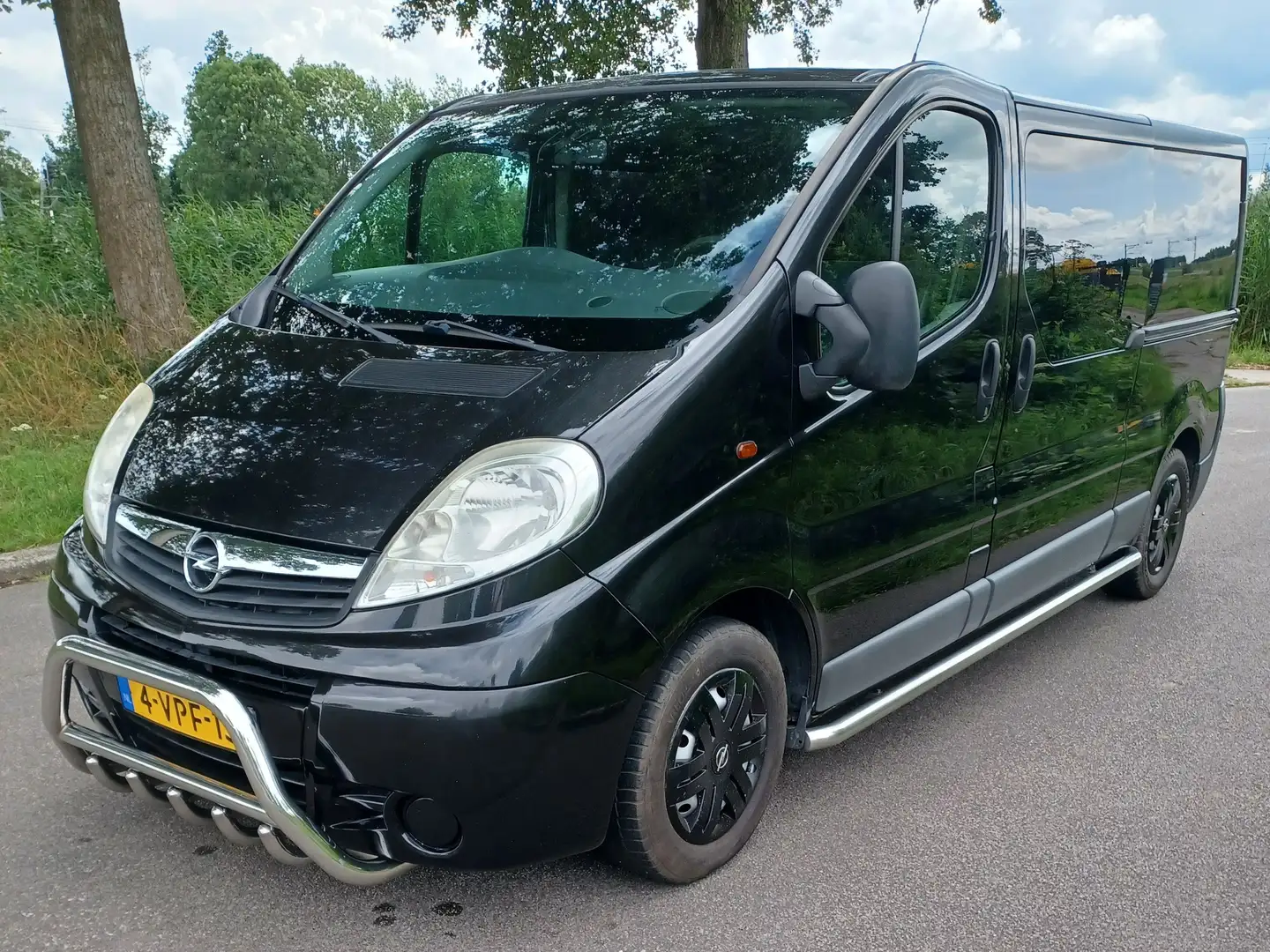 Opel Vivaro Vivaro 2.5 CDTI L2H1 DC Czarny - 1