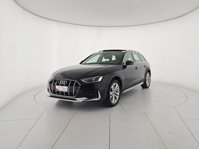 Audi A4 Allroad main image