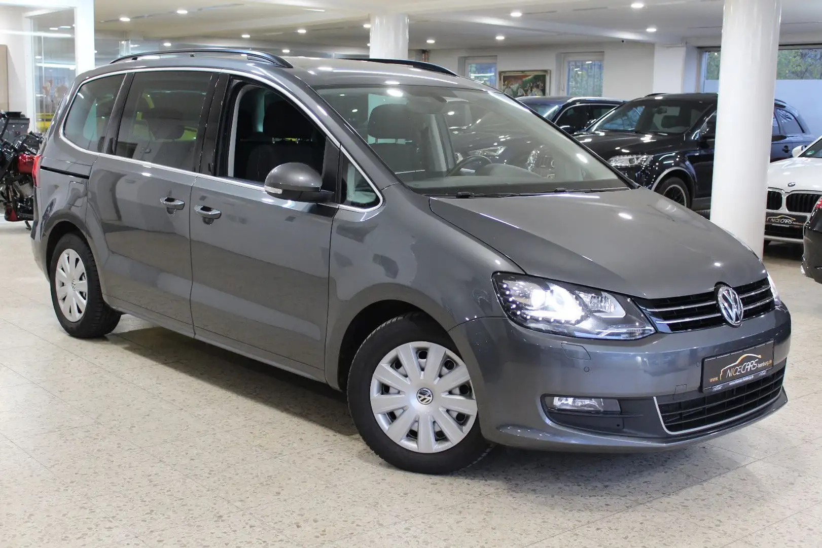 Volkswagen Sharan 2,0TDI"Comfortline"Standheizung"Navi"LED" Grau - 1