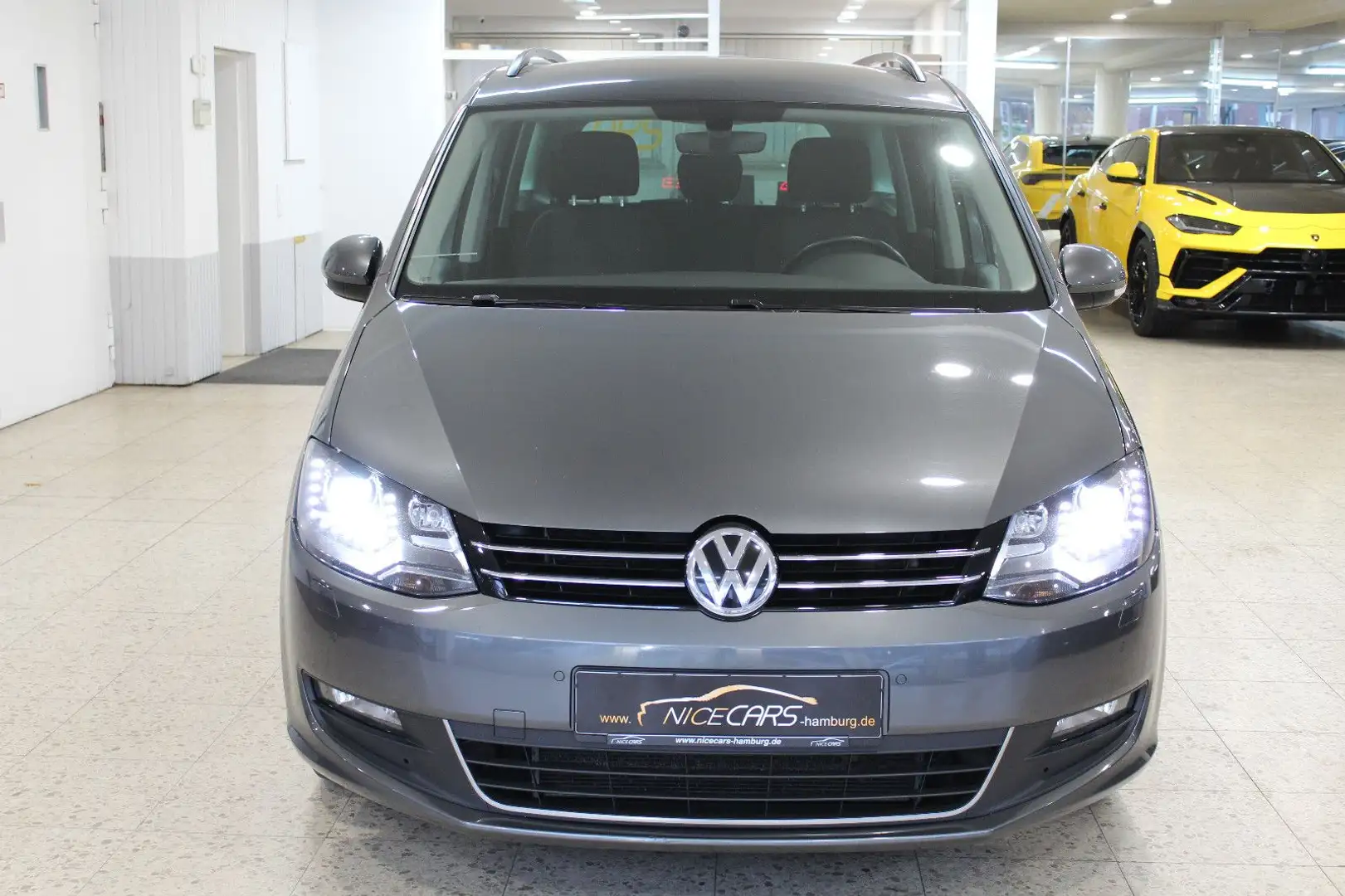 Volkswagen Sharan 2,0TDI"Comfortline"Standheizung"Navi"LED" Grau - 2