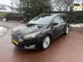 Ford Focus Wagon 1.0 Titanium / Navi / Airco / NAP / PDC / Cr Schwarz - thumbnail 1