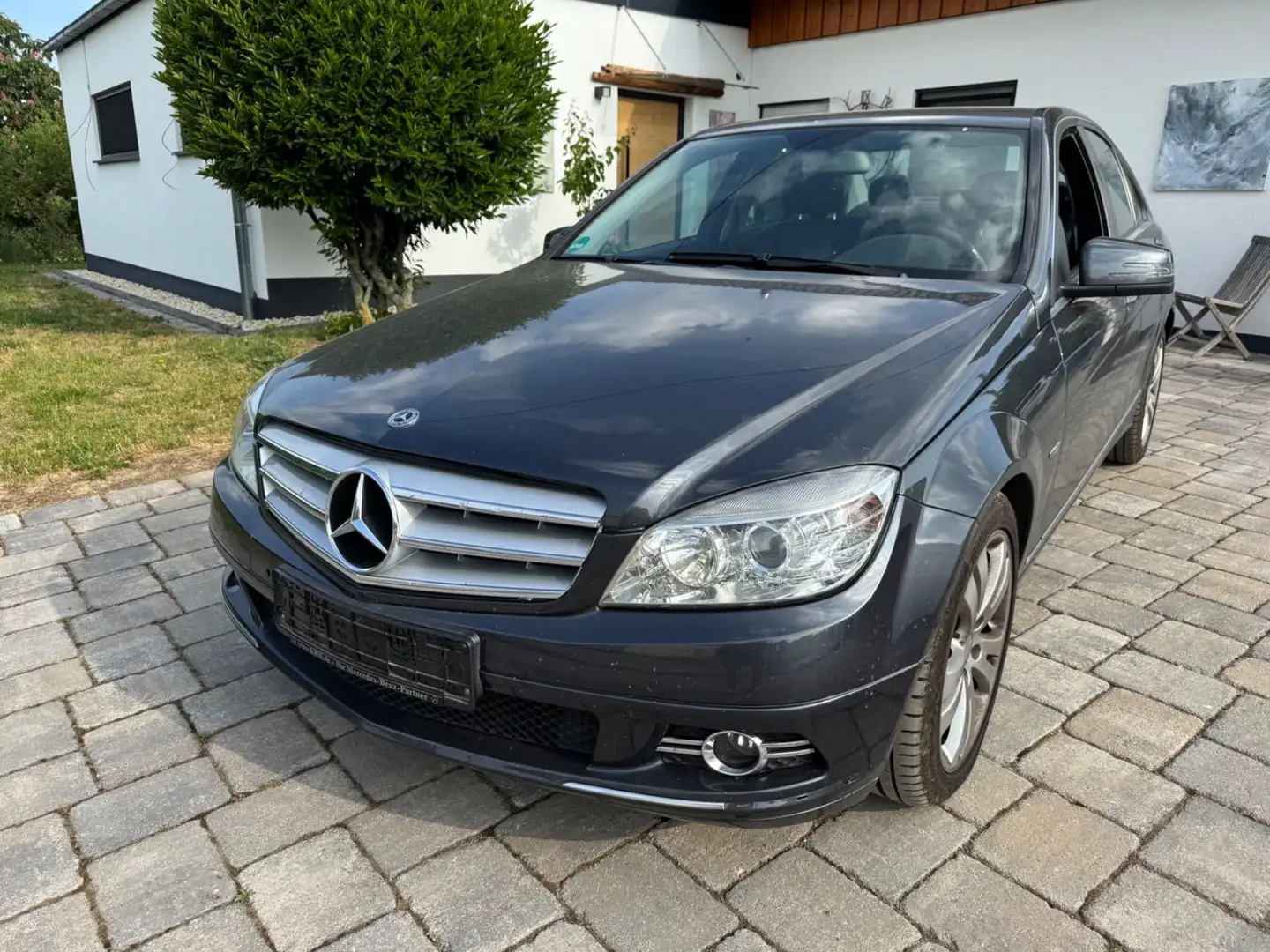 Mercedes-Benz C 200 CGI BlueEfficiency Avantgarde Grau - 1