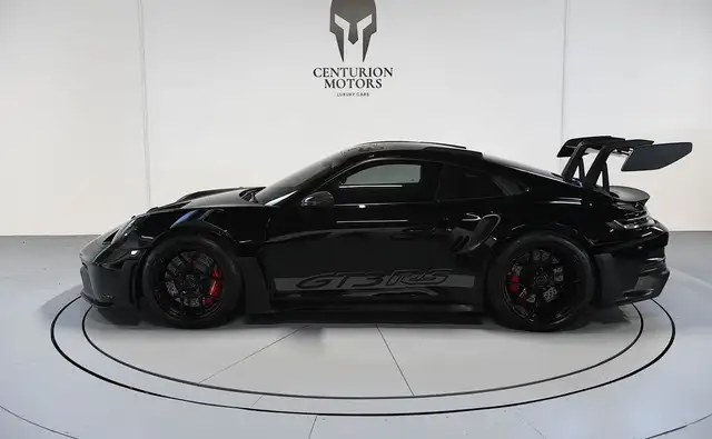 Porsche 911 view 6