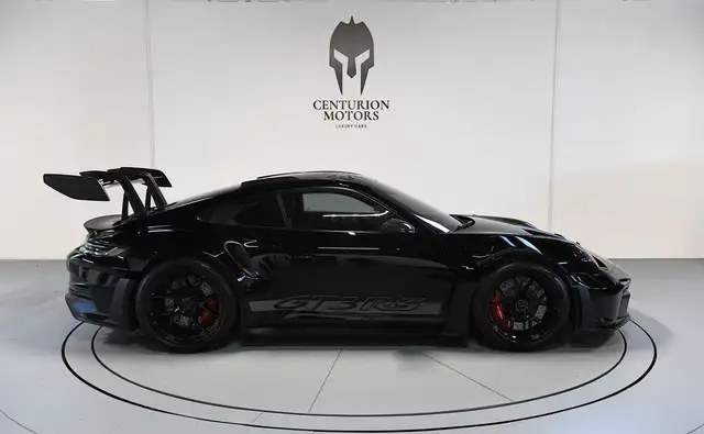 Porsche 911 view 3