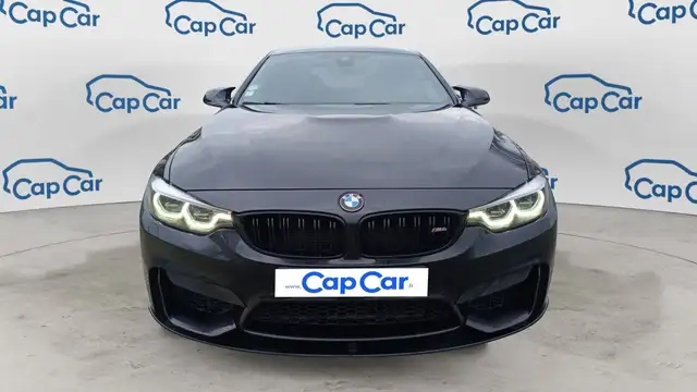 BMW M4 view 5
