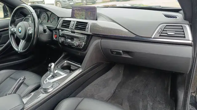 BMW M4 view 10