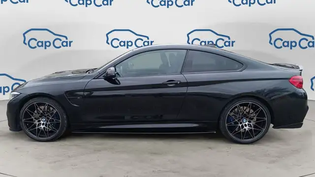 BMW M4 view 2