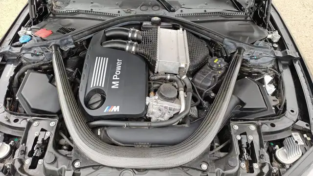 BMW M4 view 15