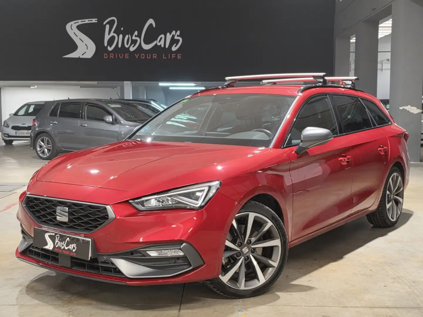 SEAT Leon 1.5 eTSI S&S FR Launch Pack L DSG-7 150 Burdeos - 1